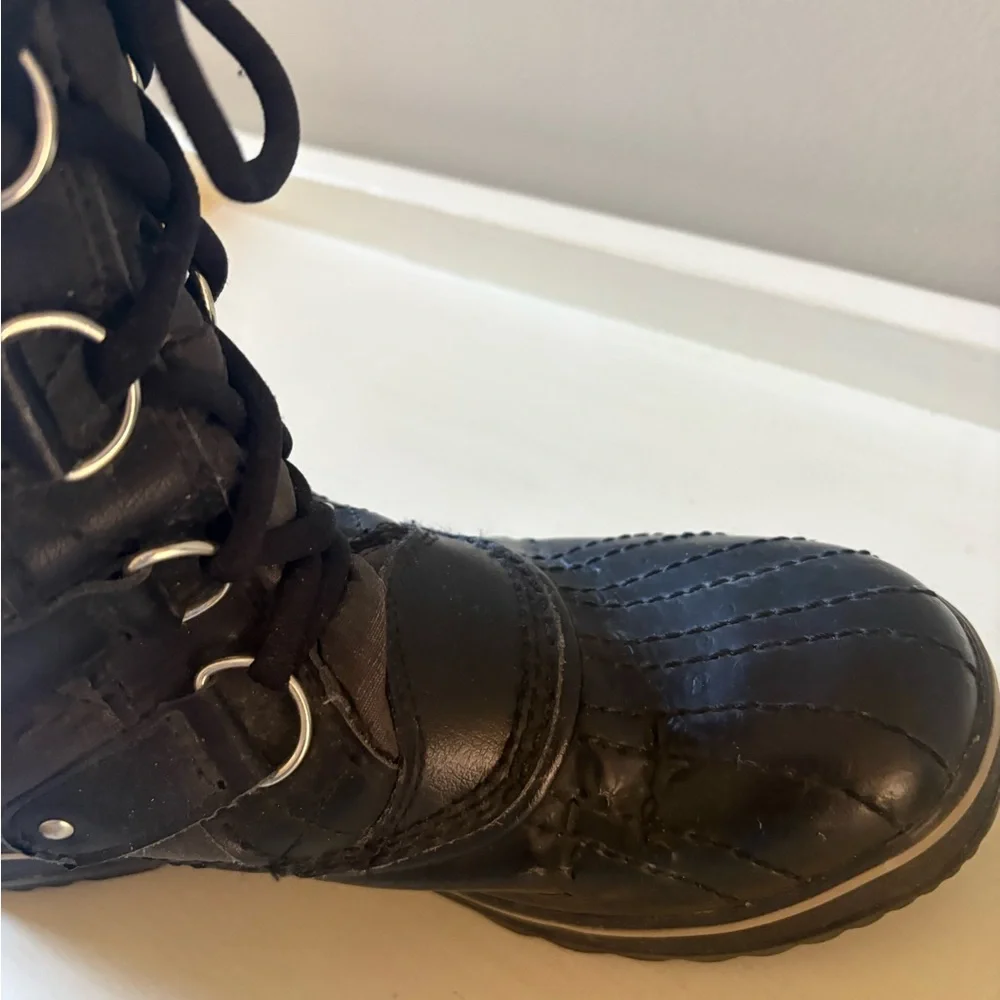 SOREL Joan of Arc winter boots. - Picture 9 of 12